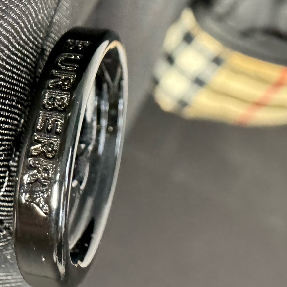 Burberry Diamond Quilted Thermoregulated Jacket. - Picture 2 of 8